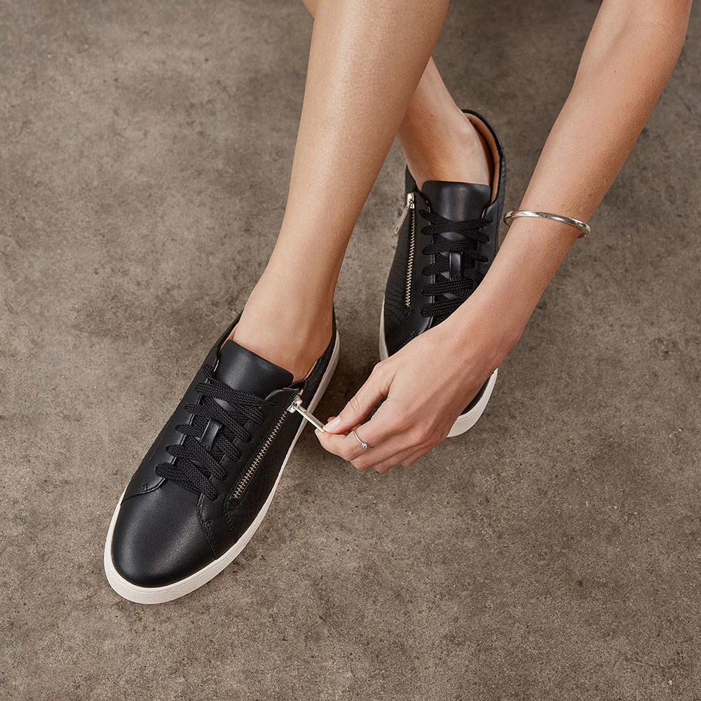 Billie II Black Emboss - Image 3