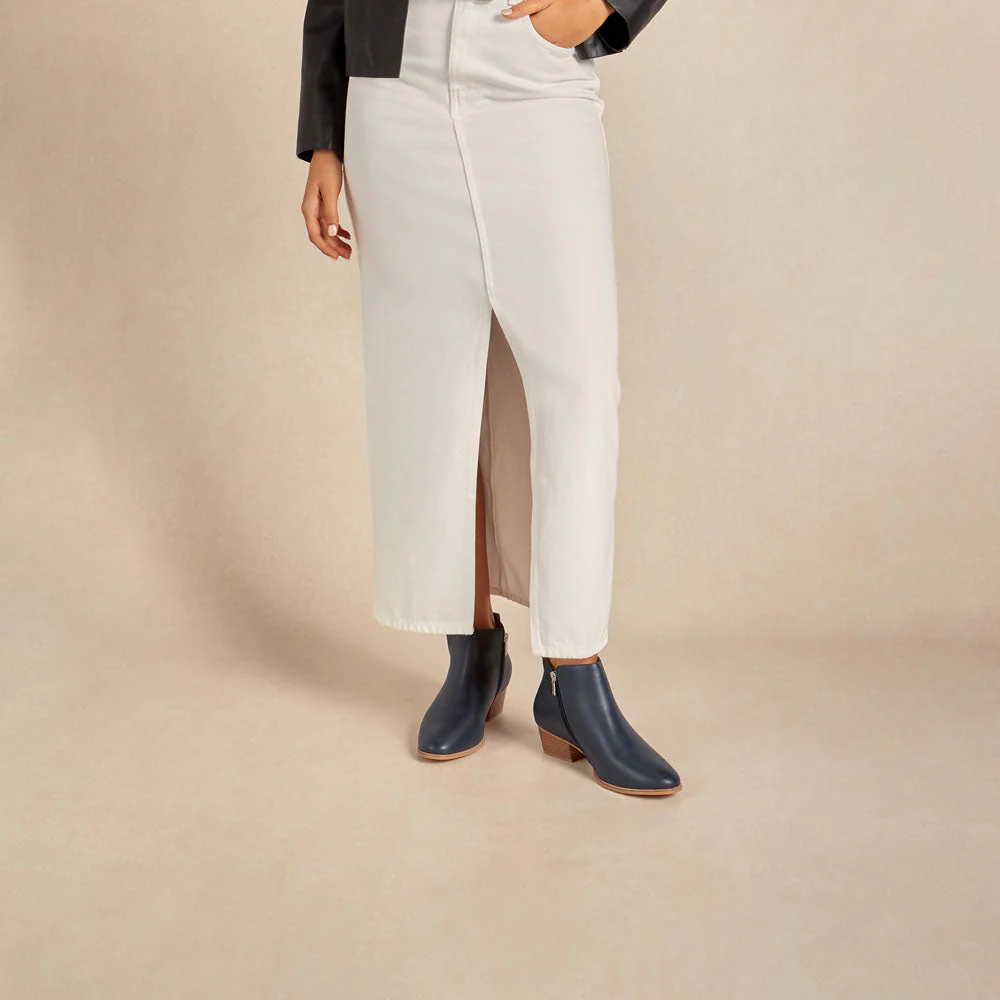 Charleston Dark Navy - Image 11