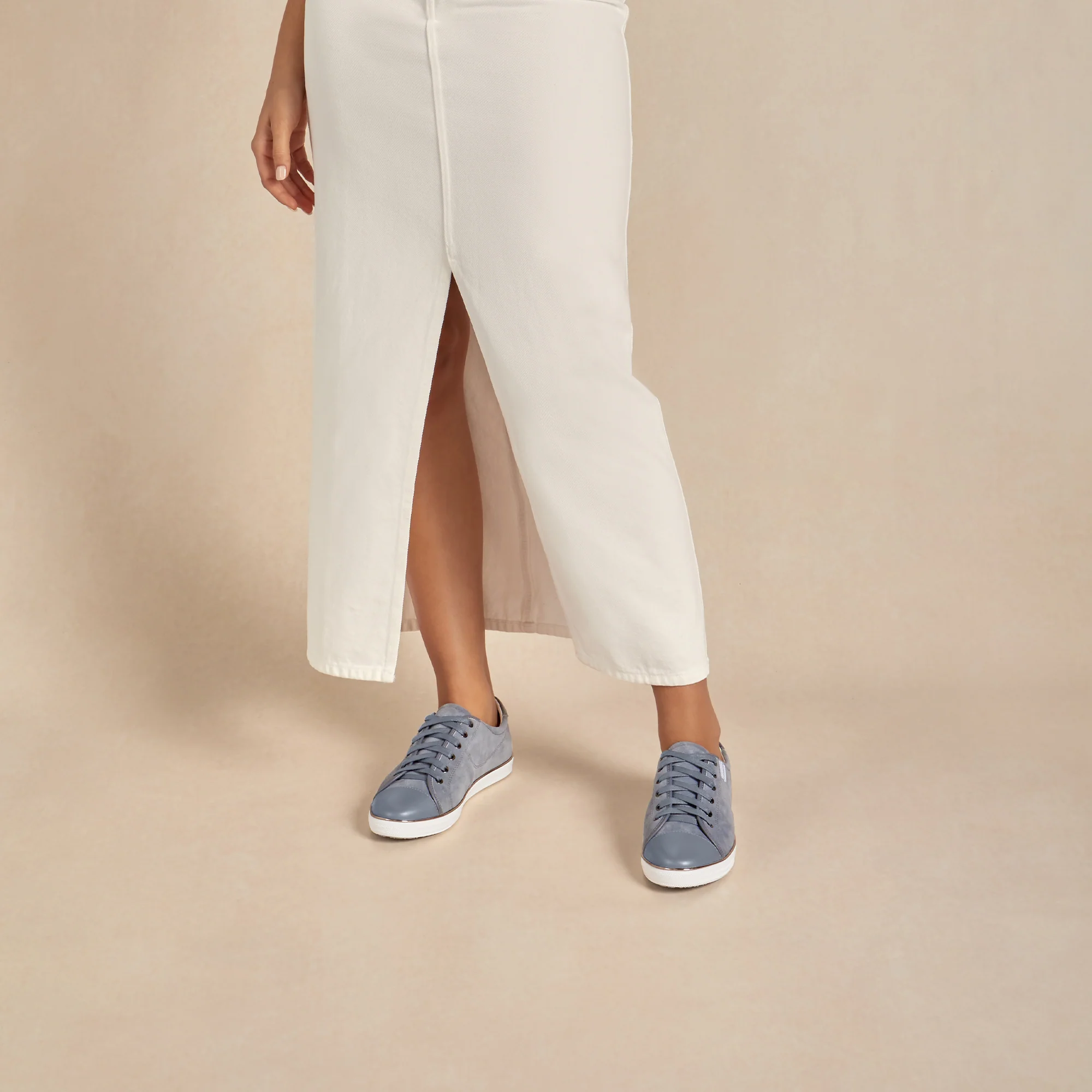 Nat III Denim Suede - Image 4